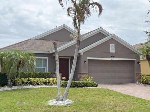 1269 SW Lexington Manor SW, Vero Beach, FL 32962