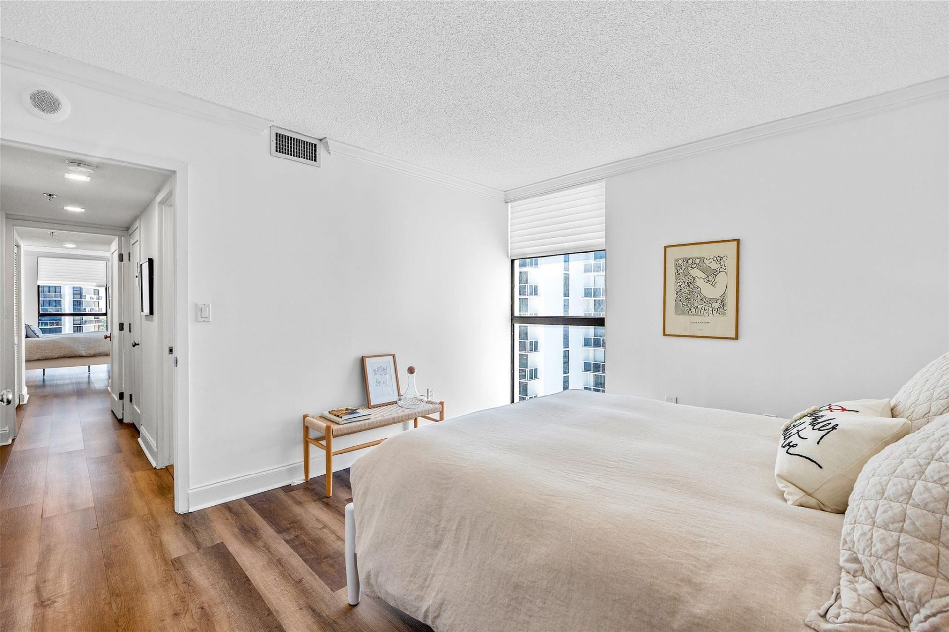 20515 E Country Club Drive, Unit 1848, Miami, FL 33180 Photo