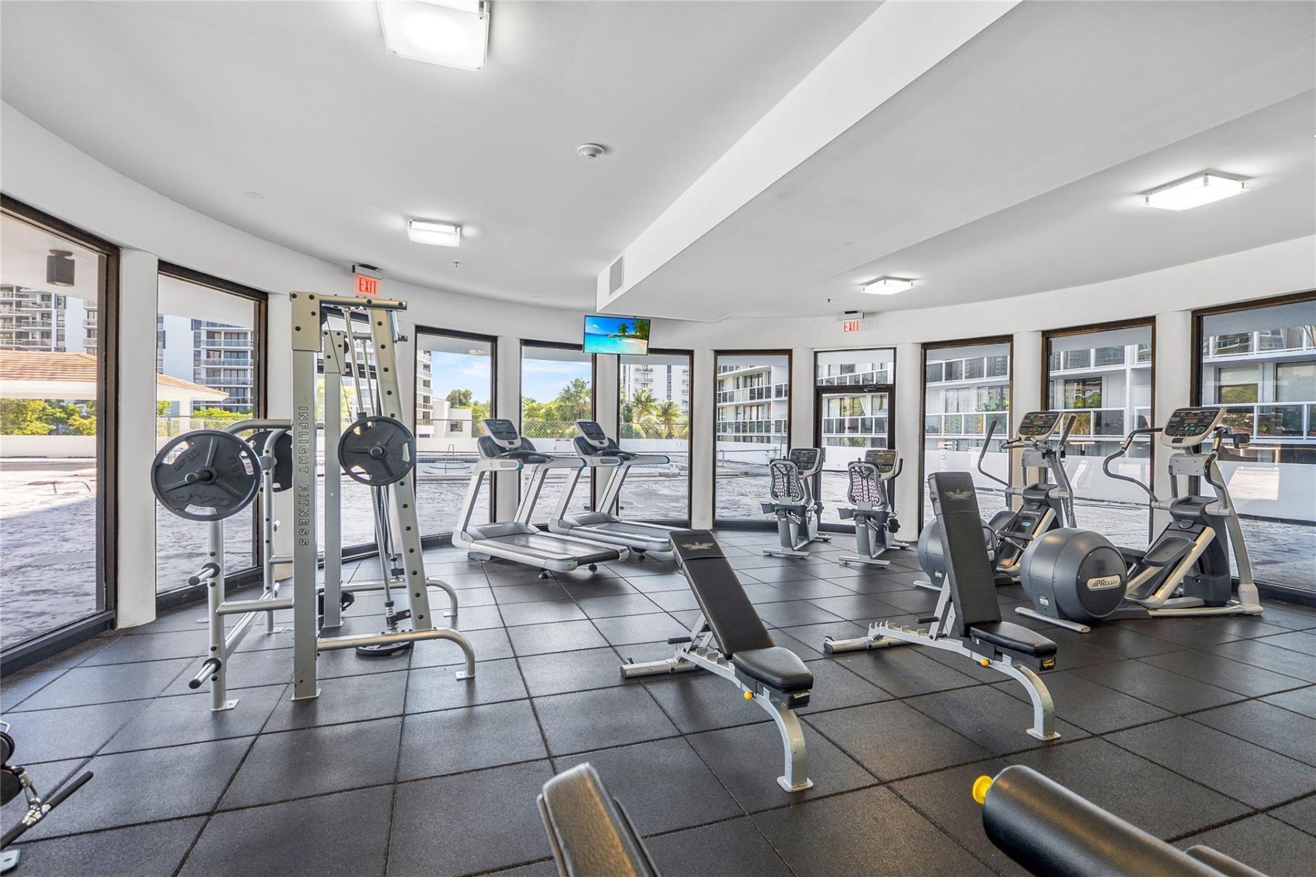 20515 E Country Club Drive, Unit 1848, Miami, FL 33180 Photo