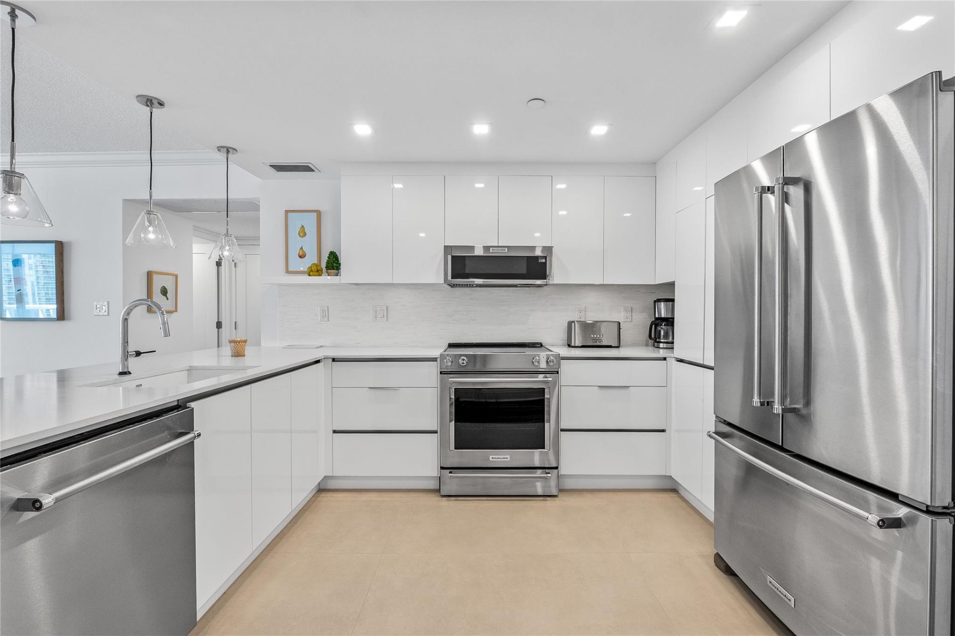 20515 E Country Club Drive, Unit 1848, Miami, FL 33180 Photo