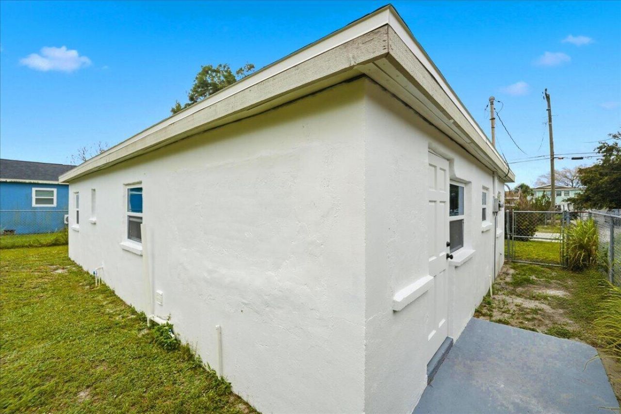 1110 N 22nd Street, Fort Pierce, FL 34950 Photo