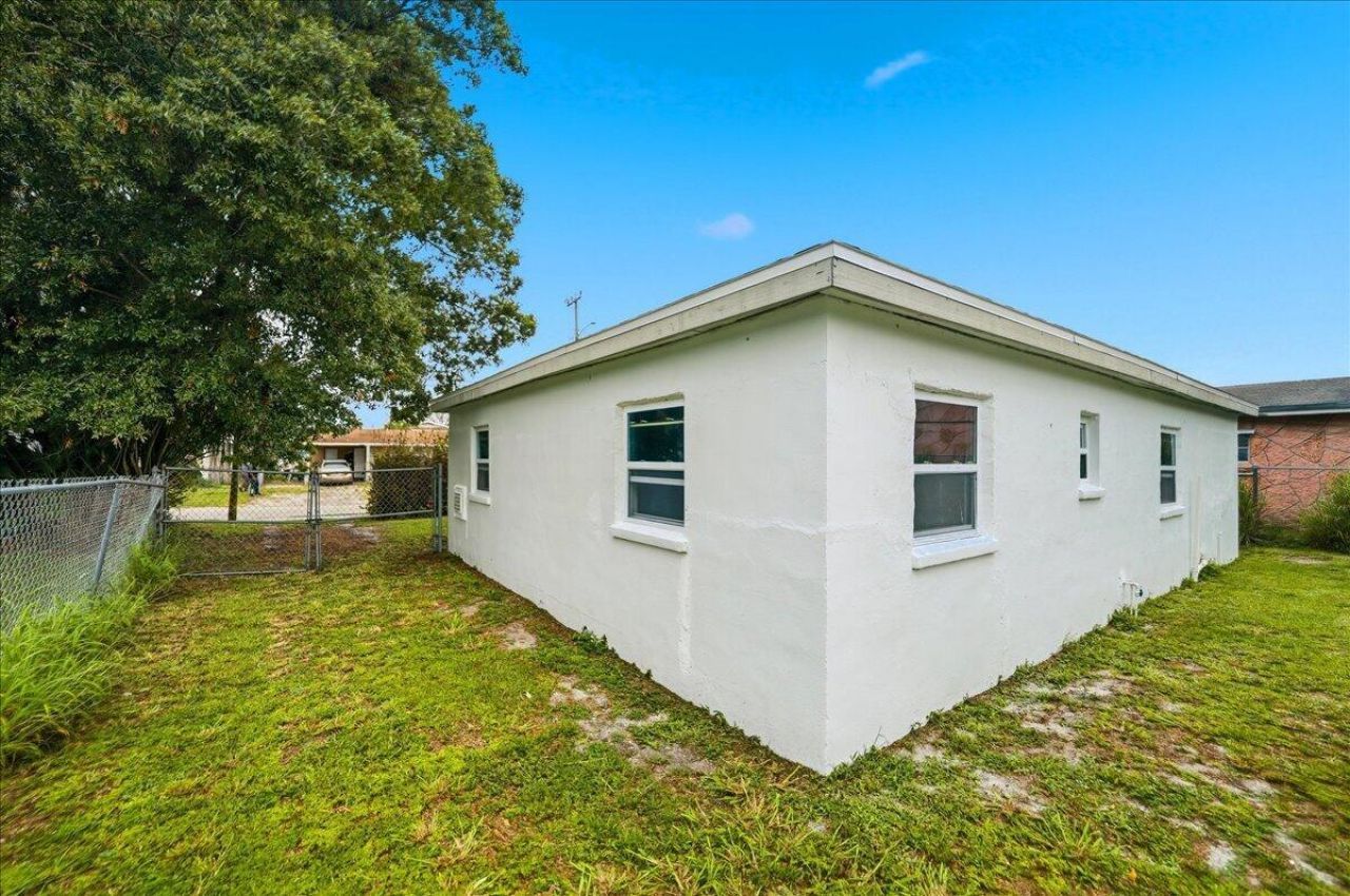 1110 N 22nd Street, Fort Pierce, FL 34950 Photo