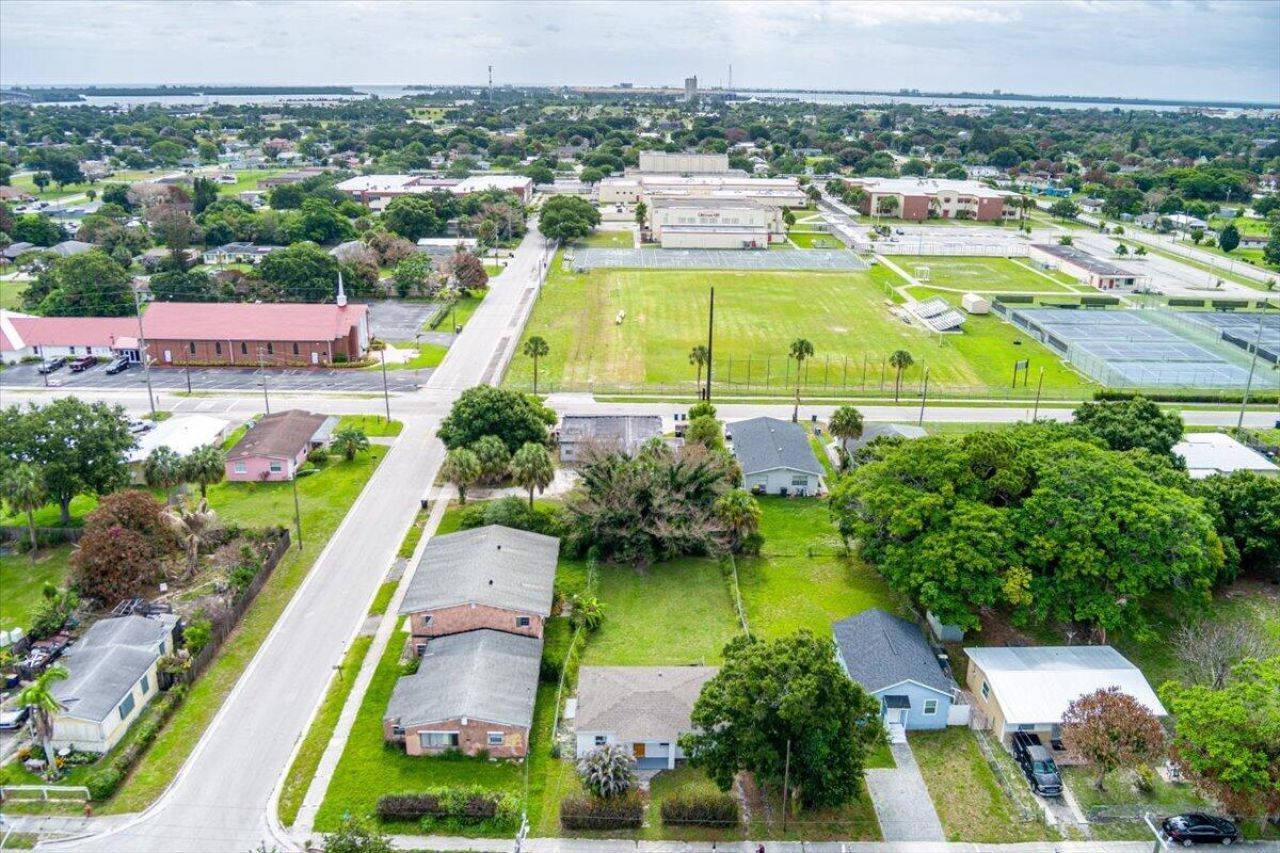 1110 N 22nd Street, Fort Pierce, FL 34950 Photo
