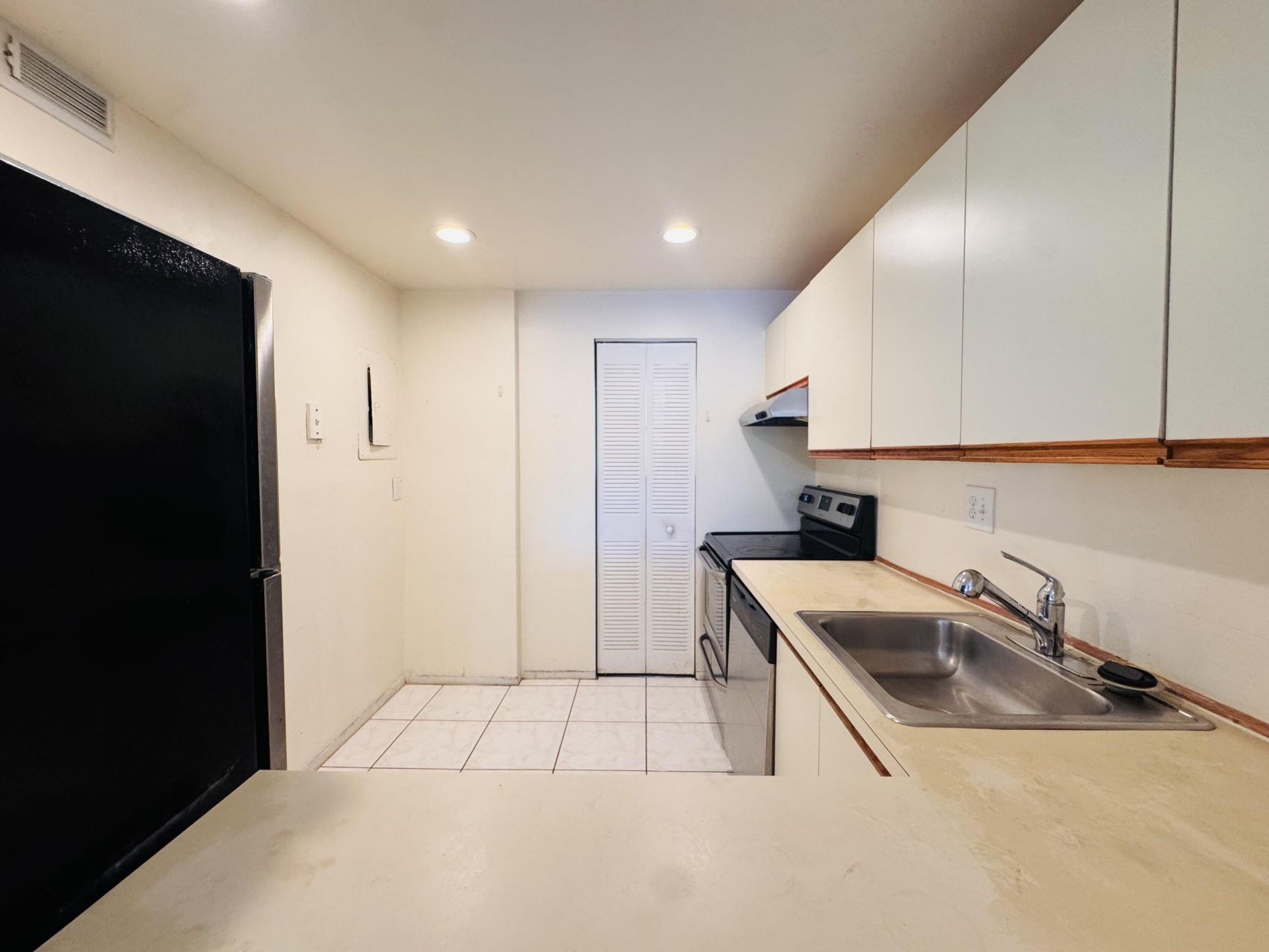 8025 S Colony Cir Circle, Unit 203, Tamarac, FL 33321 Photo