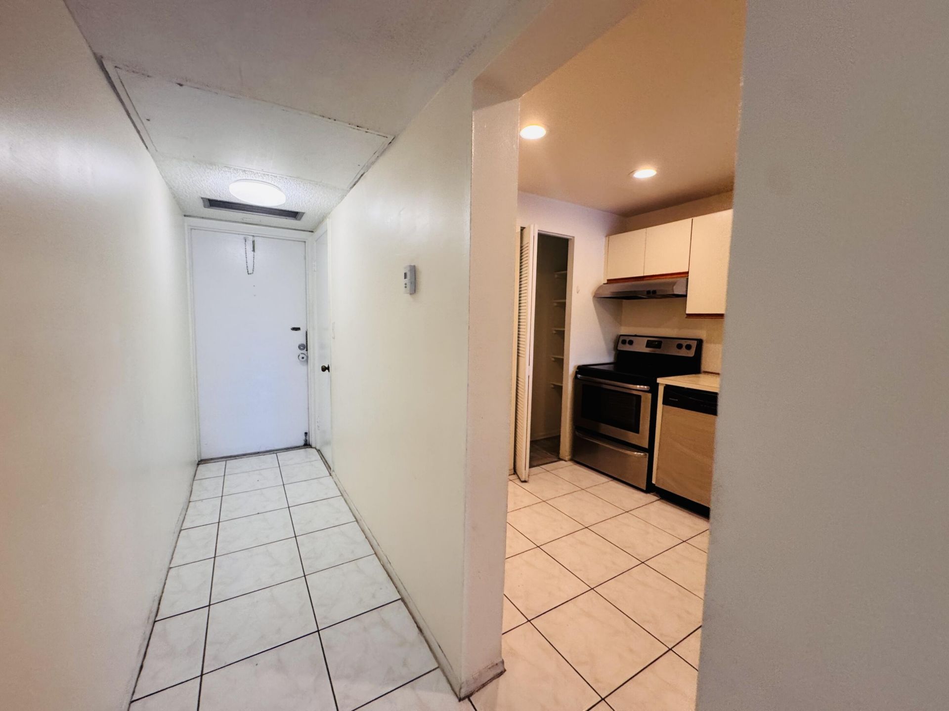 8025 S Colony Cir Circle, Unit 203, Tamarac, FL 33321 Photo