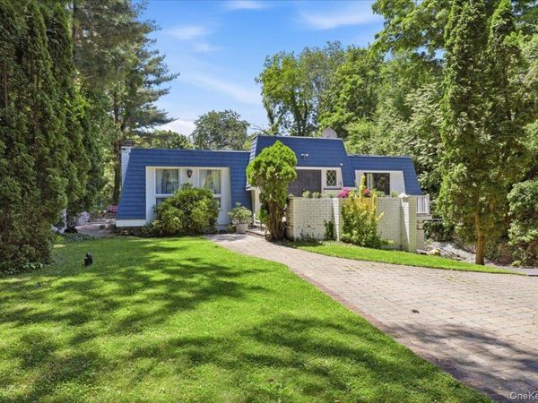 275 Broadfield Road, New Rochelle, NY 10804