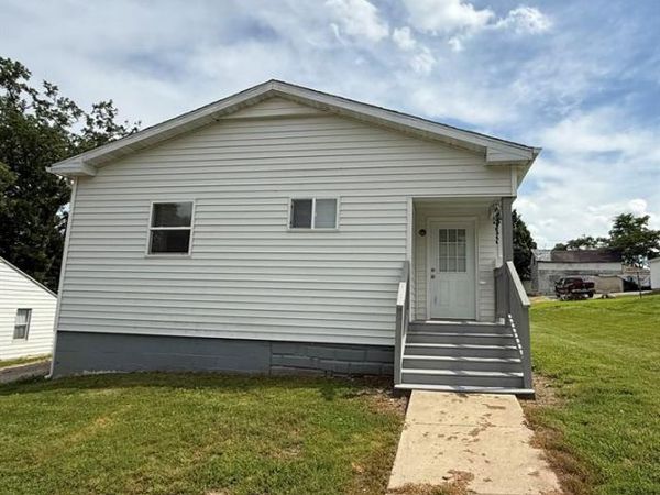 1118 W Gallatin Street, Vandalia, IL 62471