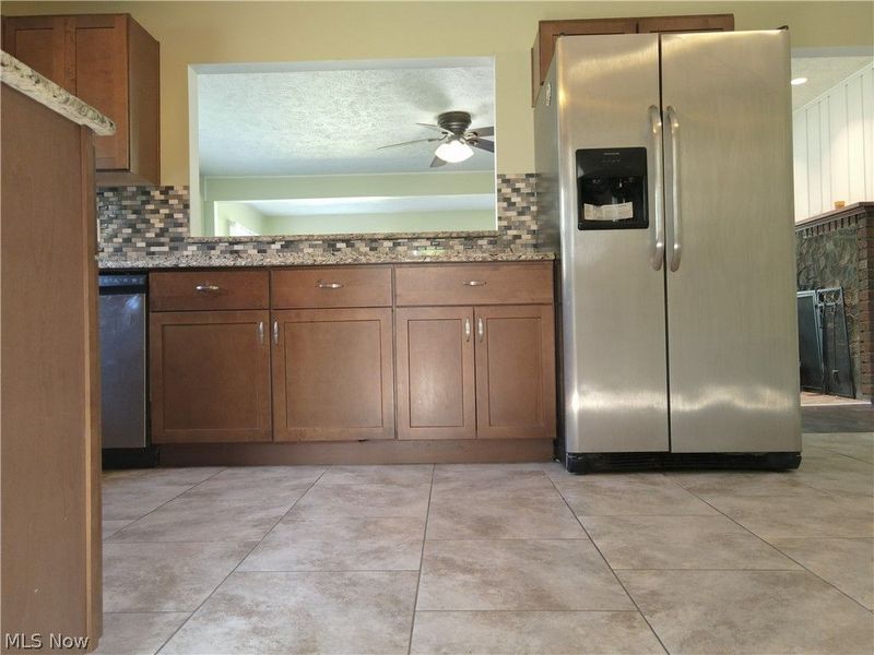 820 Peach Boulevard, Willoughby, OH 44094 Photo 13