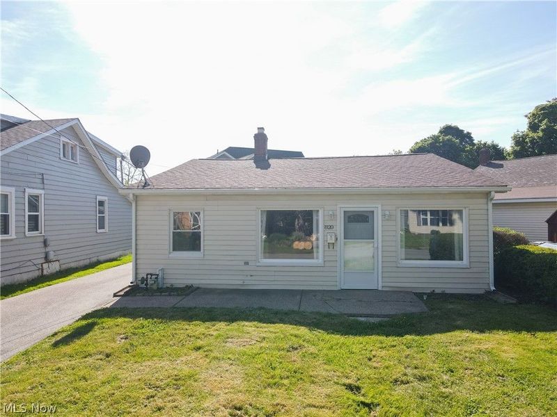 820 Peach Boulevard, Willoughby, OH 44094 Photo 2