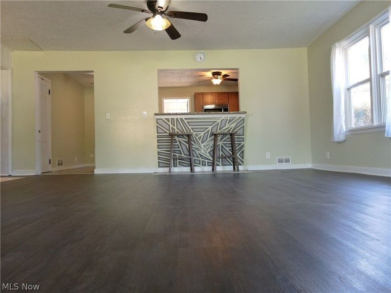 820 Peach Boulevard, Willoughby, OH 44094 Photo 6