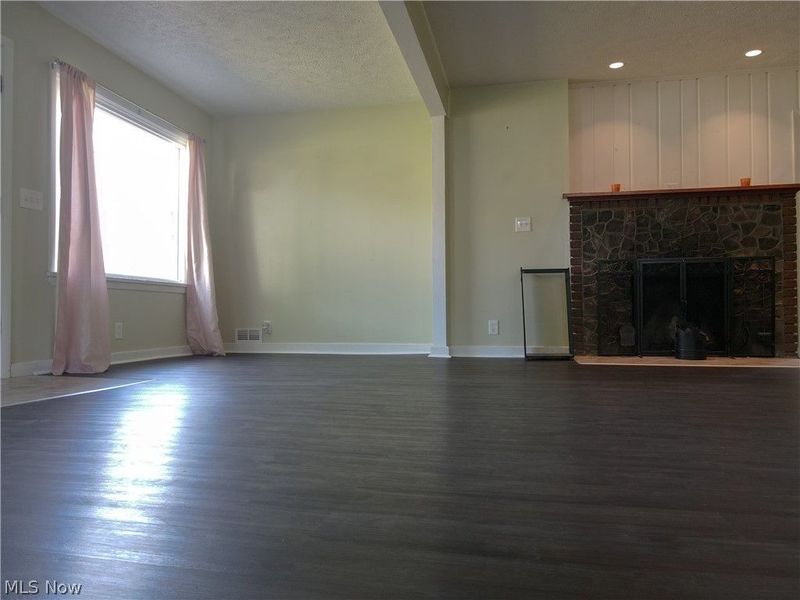 820 Peach Boulevard, Willoughby, OH 44094 Photo 8