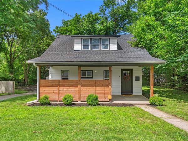 522 S Cedar Avenue, Independence, MO 64053