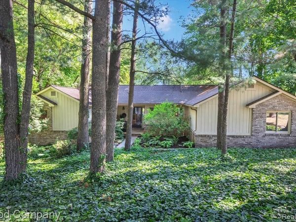 5504 Starwood Drive, Commerce Twp, MI 48382