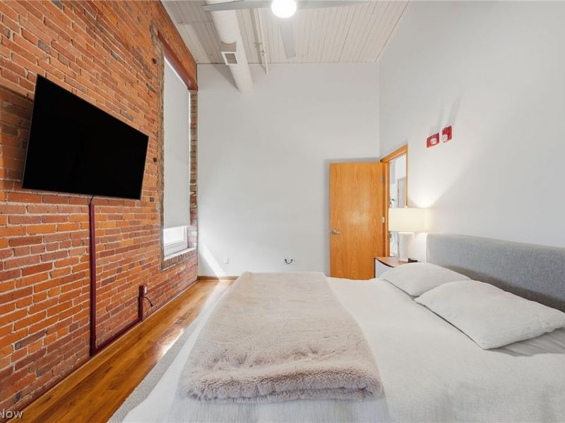 635 W Lakeside Avenue , Unit 402, Cleveland, OH 44113 Photo 23