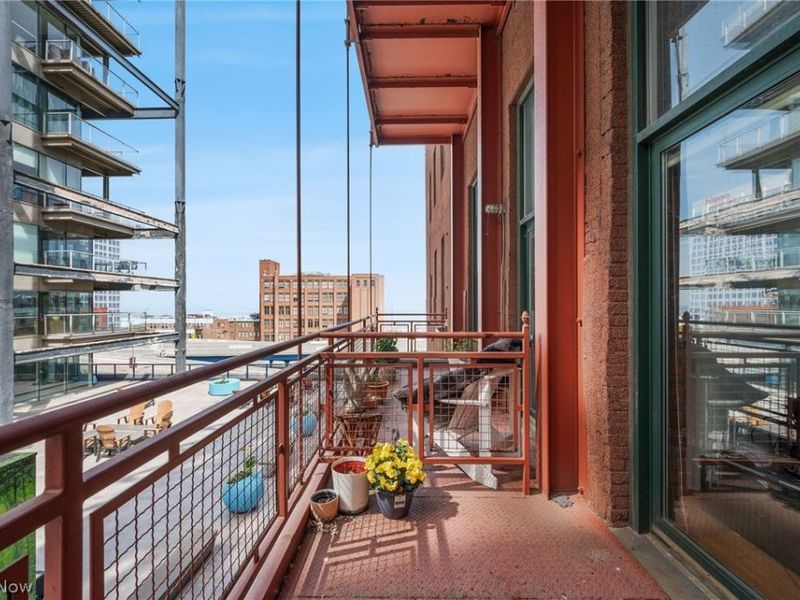 635 W Lakeside Avenue , Unit 402, Cleveland, OH 44113 Photo 24