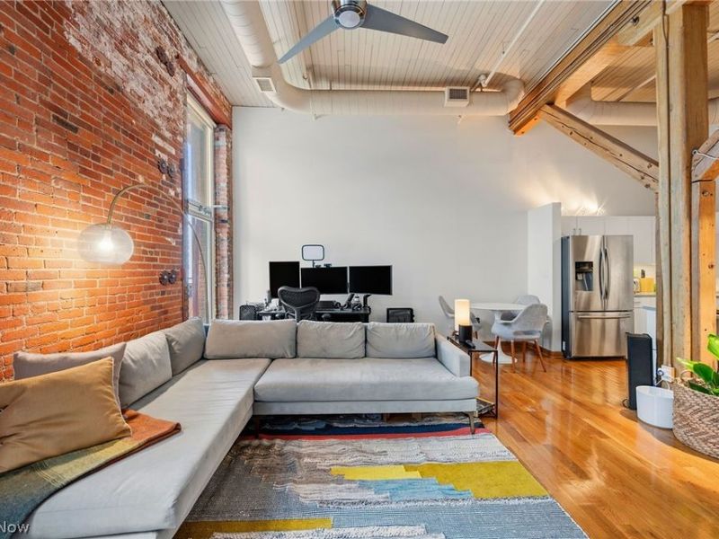 635 W Lakeside Avenue , Unit 402, Cleveland, OH 44113 Photo 5