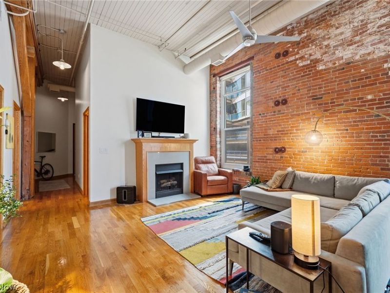635 W Lakeside Avenue , Unit 402, Cleveland, OH 44113 Photo 7