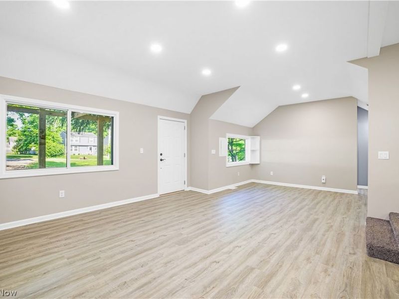 3961 Klein Avenue , Stow, OH 44224 Photo 6