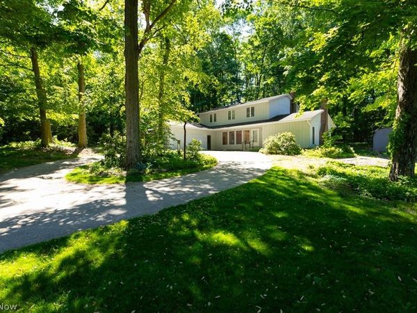 7360 Ledgewood Drive, Kirtland, OH 44094