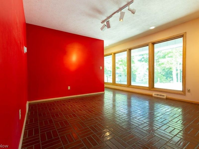 7360 Ledgewood Drive, Kirtland, OH 44094 Photo 18