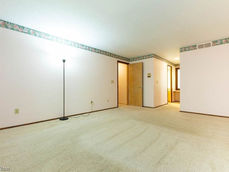 7360 Ledgewood Drive, Kirtland, OH 44094 Photo 21