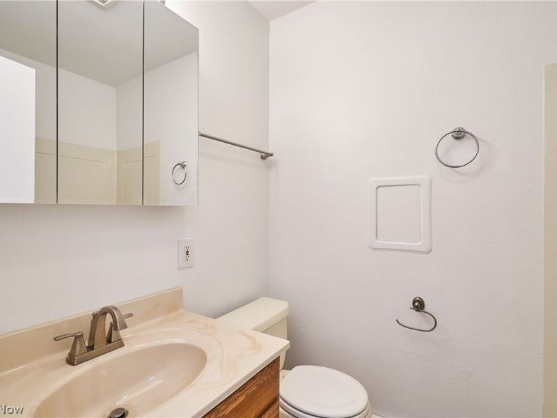 1056 Endicott Drive , Akron, OH 44313 Photo 15