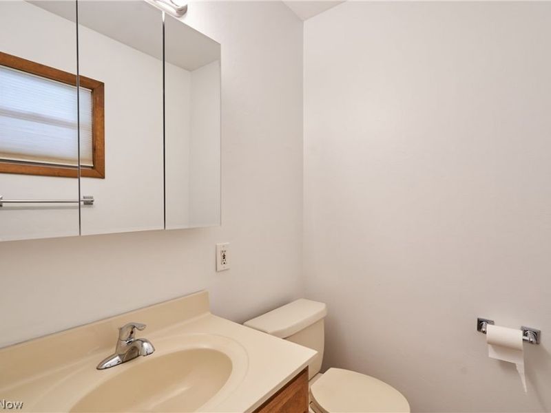 1056 Endicott Drive , Akron, OH 44313 Photo 19