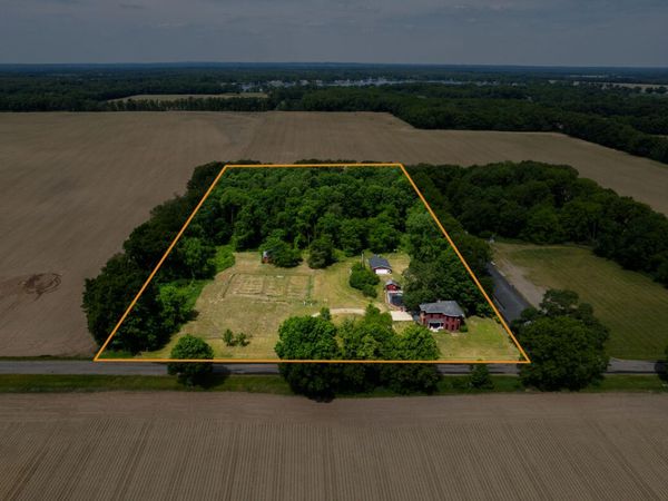 55686 Parkville Road, Mendon, MI 49072