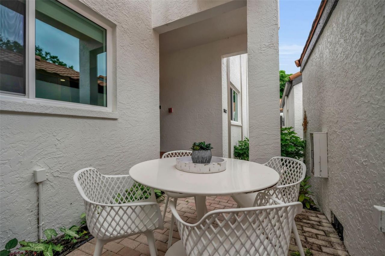 862 Hudson Avenue , Unit 862, Sarasota, FL 34236 Photo
