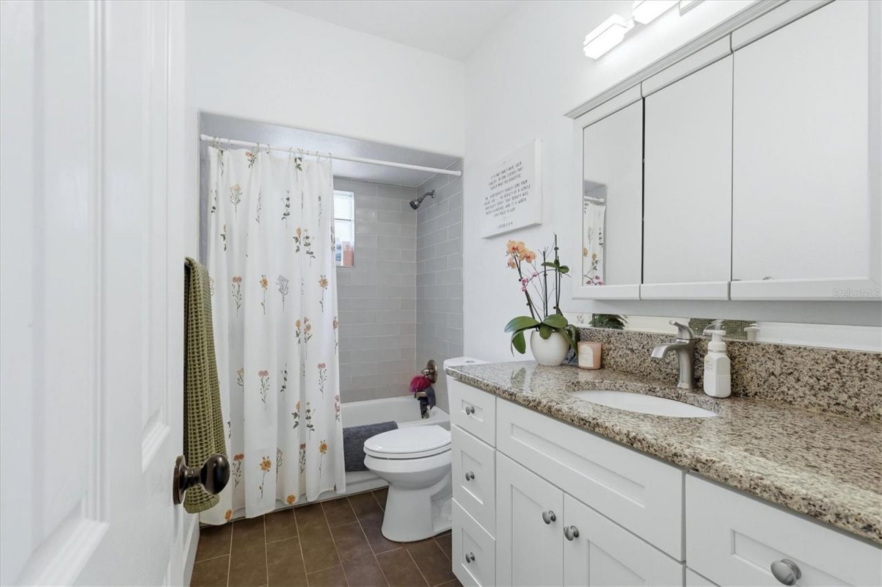 9114 16th Avenue Circle Nw, Bradenton, FL 34209 Photo
