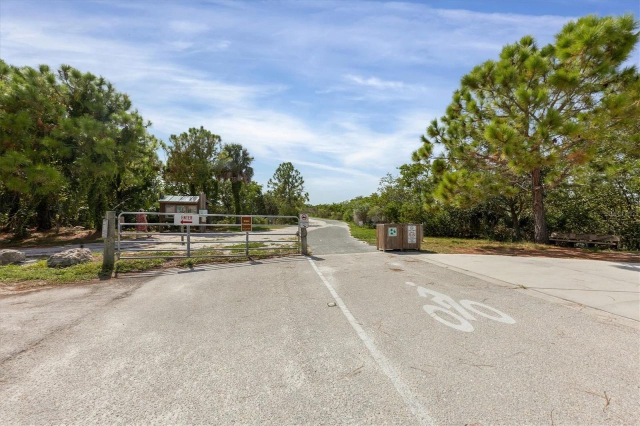 9114 16th Avenue Circle Nw, Bradenton, FL 34209 Photo