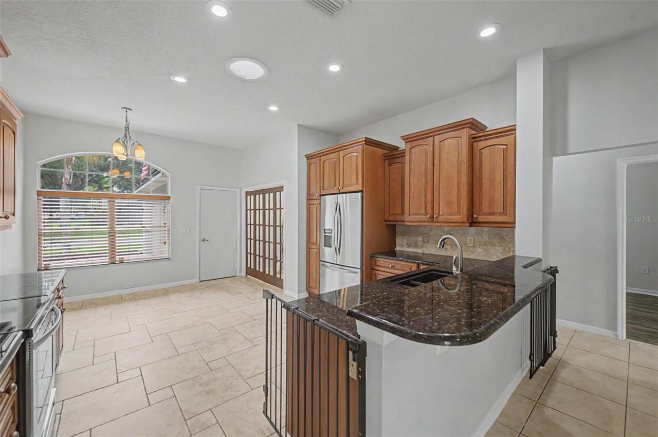 4021 Lithia Ridge Boulevard, Valrico, FL 33596 Photo
