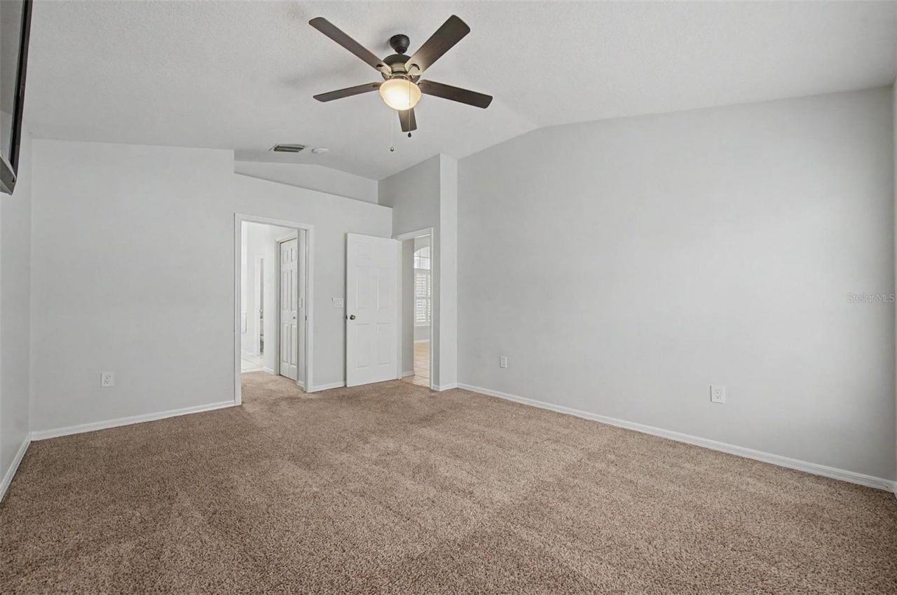 4021 Lithia Ridge Boulevard, Valrico, FL 33596 Photo