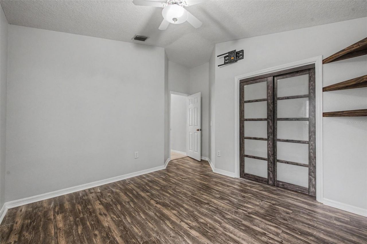 4021 Lithia Ridge Boulevard, Valrico, FL 33596 Photo