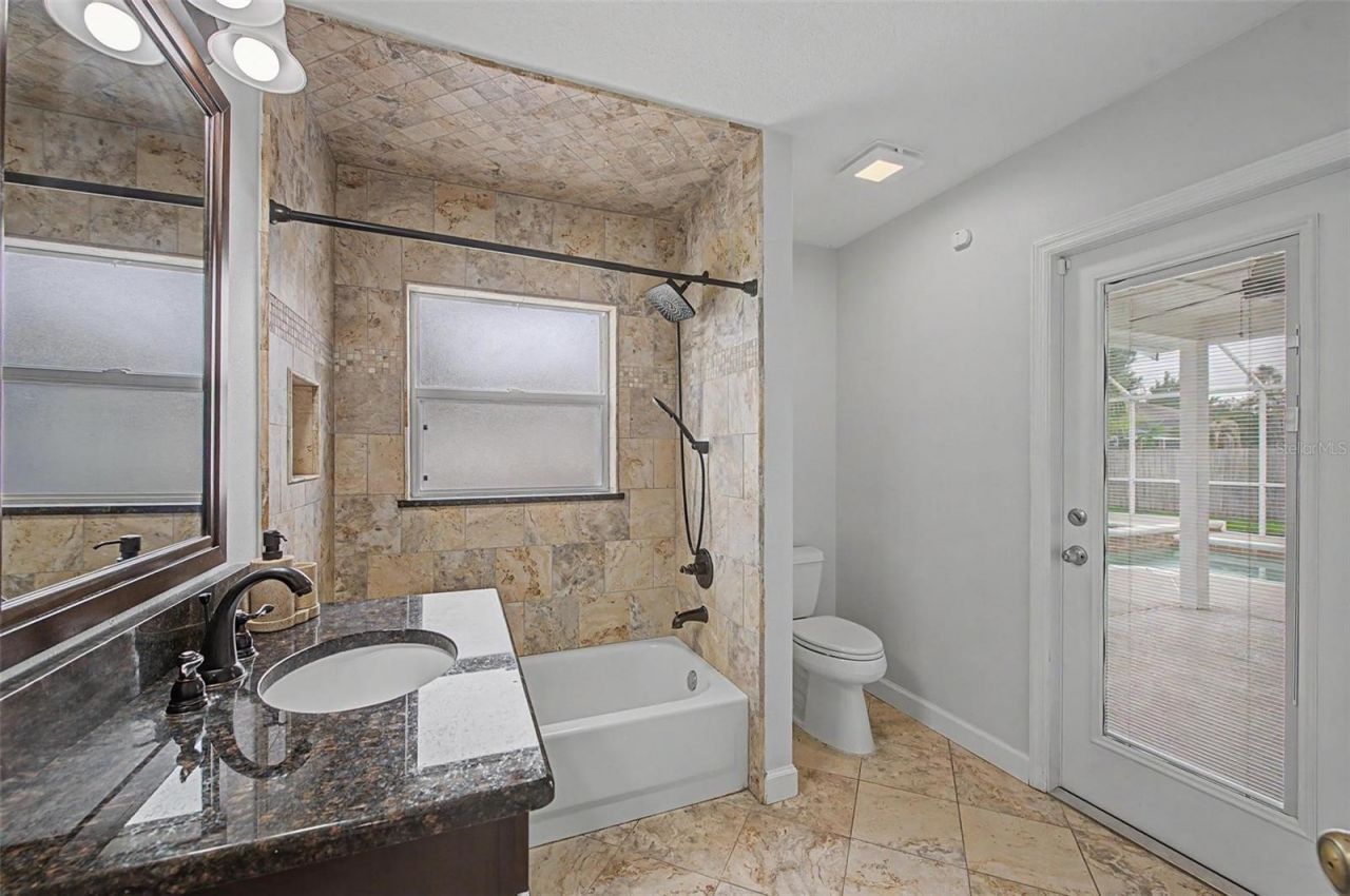 4021 Lithia Ridge Boulevard, Valrico, FL 33596 Photo
