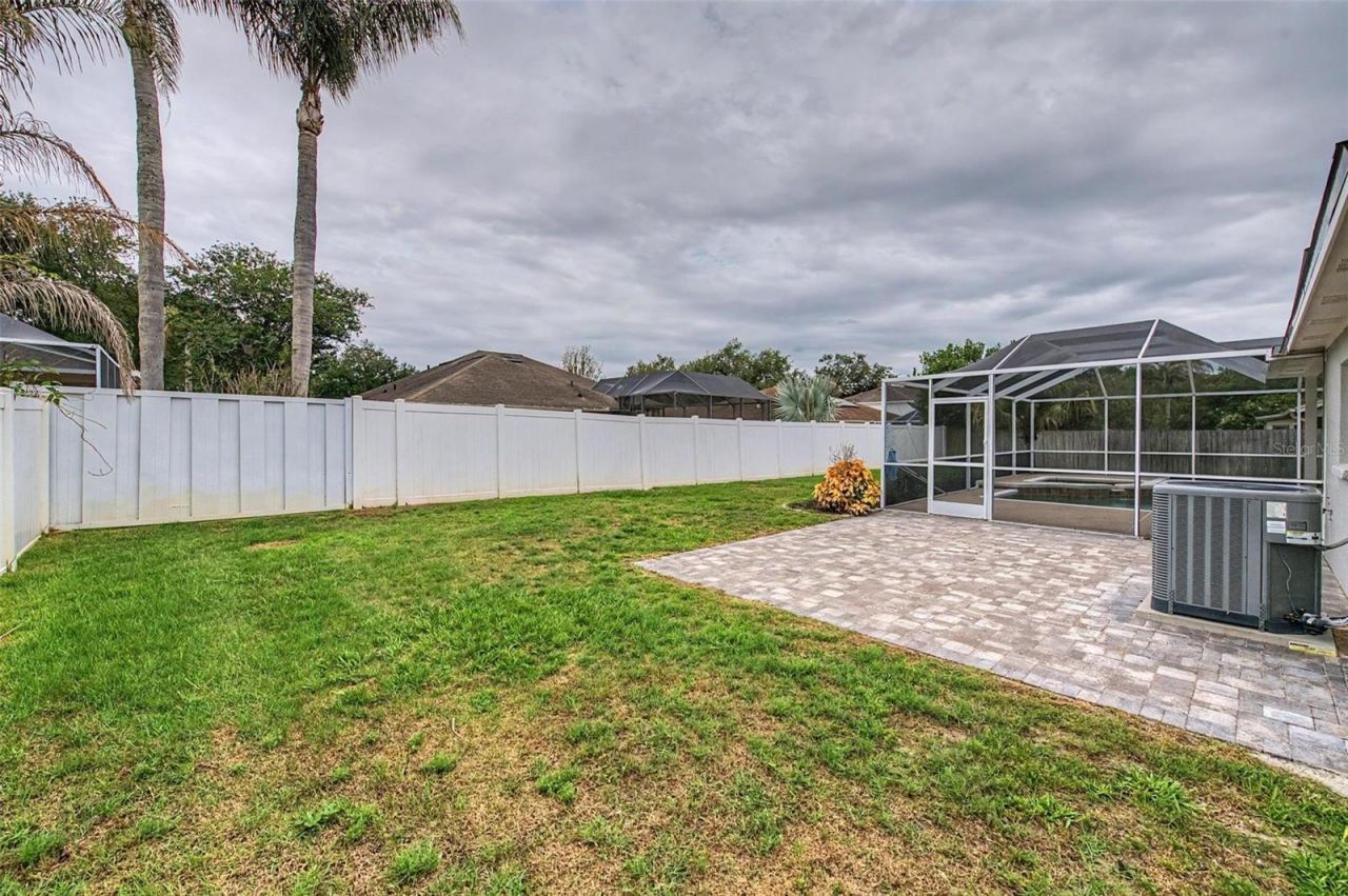 4021 Lithia Ridge Boulevard, Valrico, FL 33596 Photo