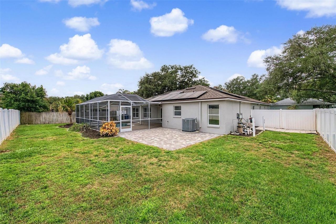 4021 Lithia Ridge Boulevard, Valrico, FL 33596 Photo