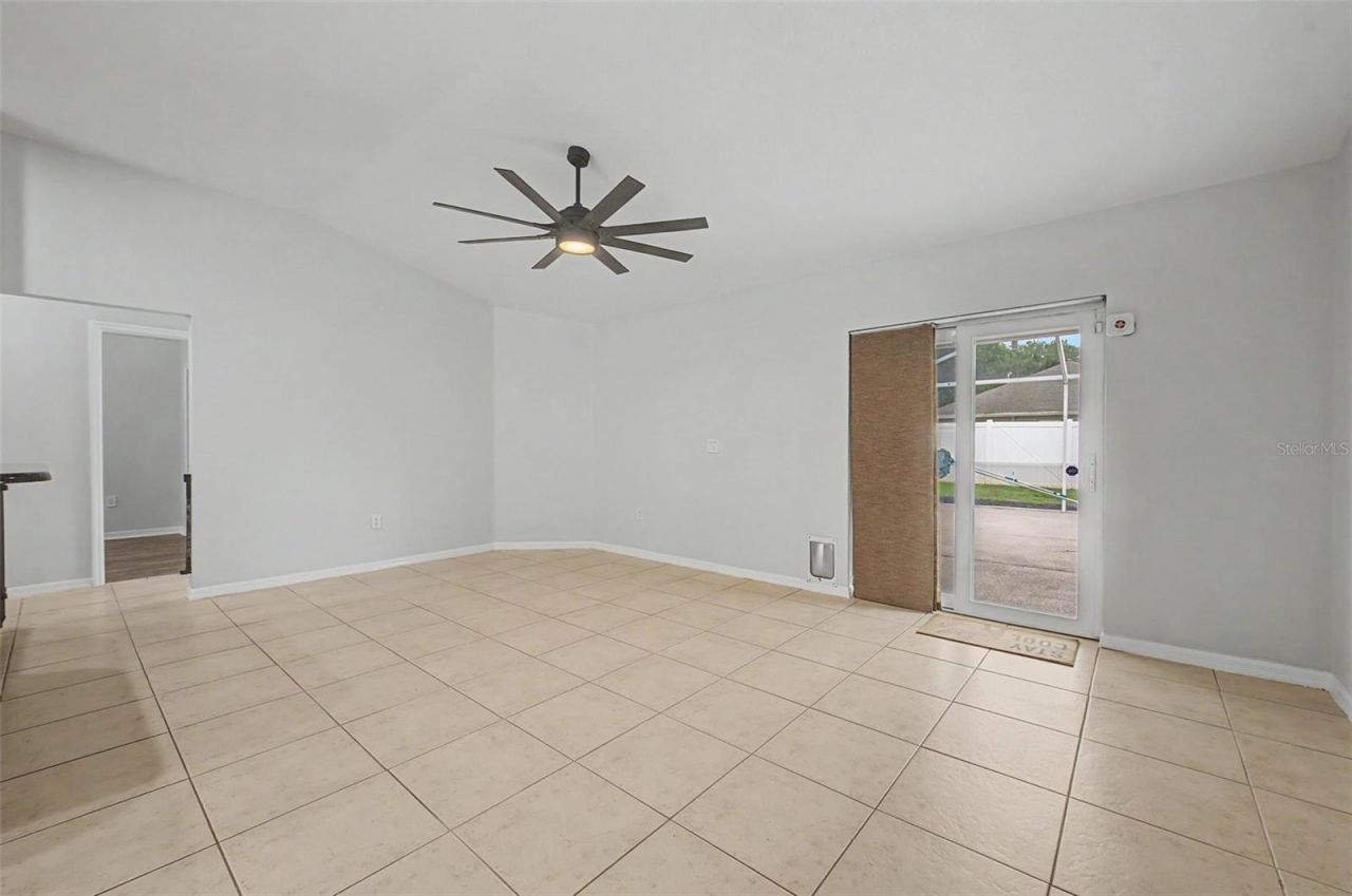 4021 Lithia Ridge Boulevard, Valrico, FL 33596 Photo