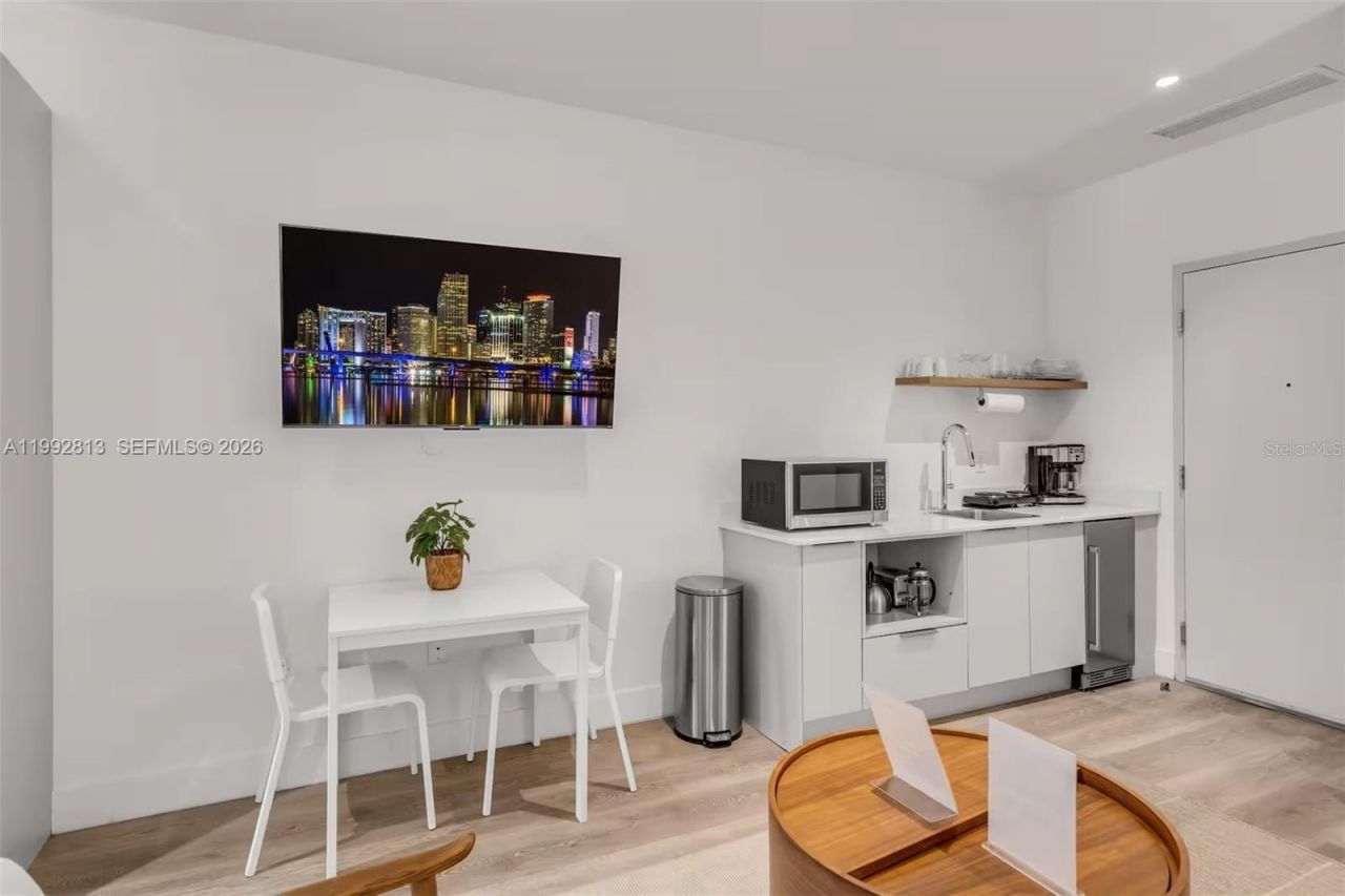 229 SW 9th Street , Unit 406, Miami, FL 33130 Photo