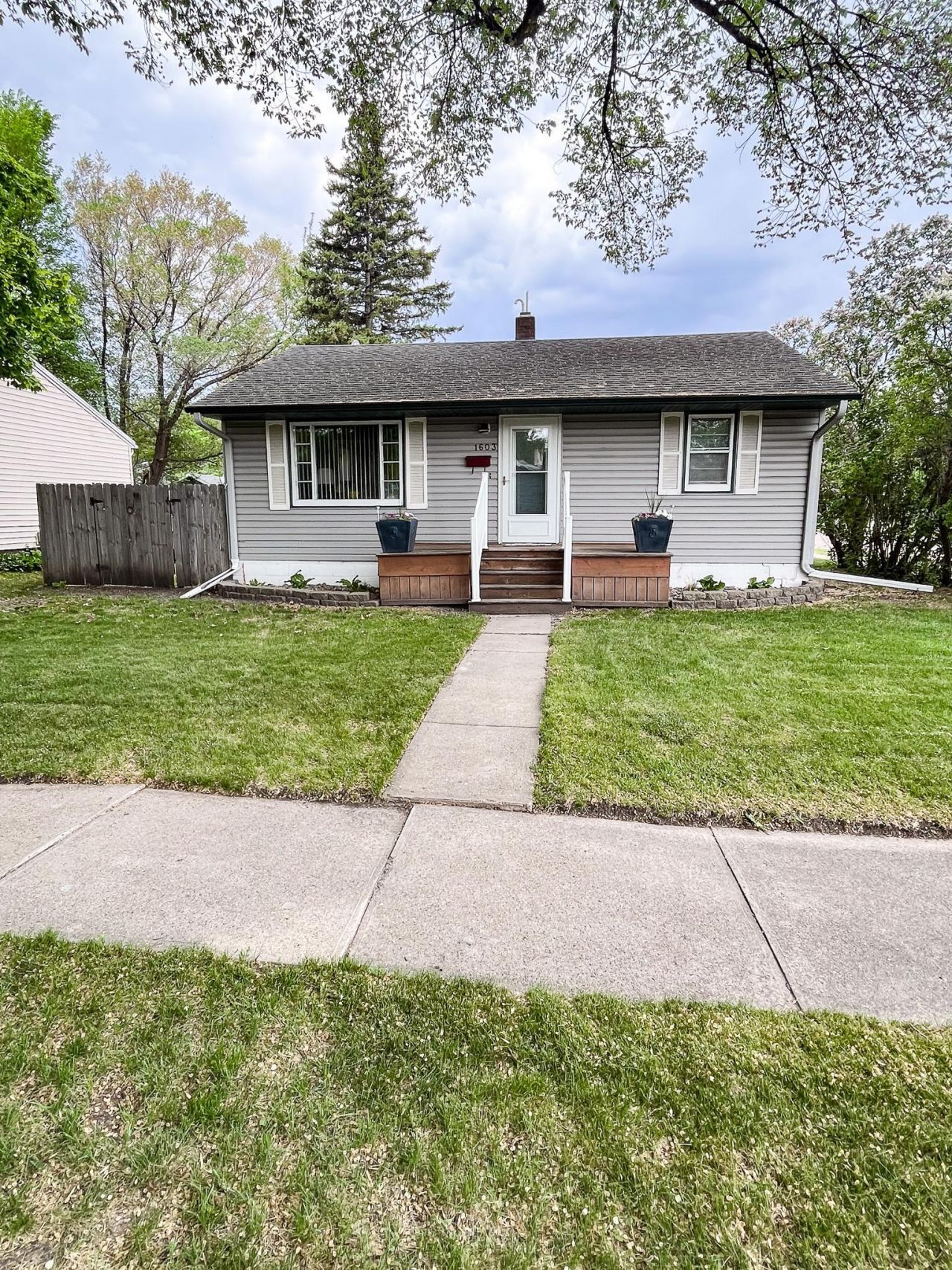 1603 5TH Street S primary photo