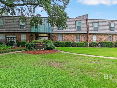 207 S Mobile Street, Unit 210, Fairhope, AL 36532