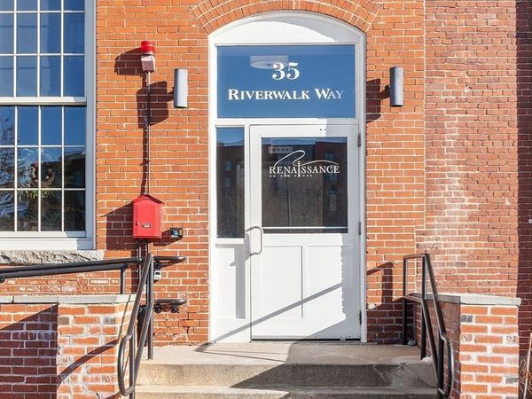 35 Riverwalk Way, Unit 213, Lowell, MA 01854