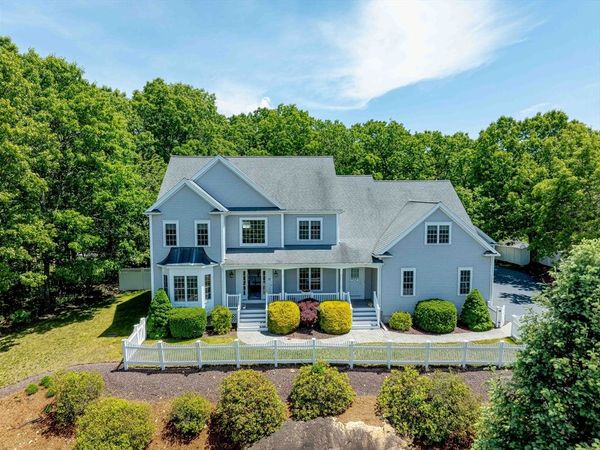 17 Dudley Road, Mendon, MA 01756