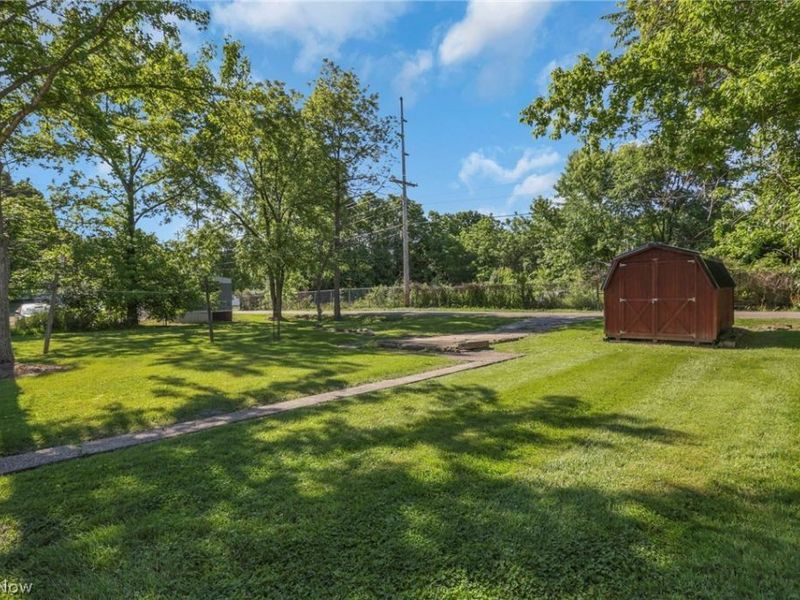 204 E Jefferson Street , New Lexington, OH 43764 Photo 3