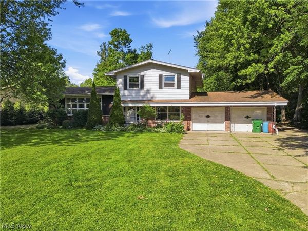 2648 River Road, Willoughby Hills, OH 44094