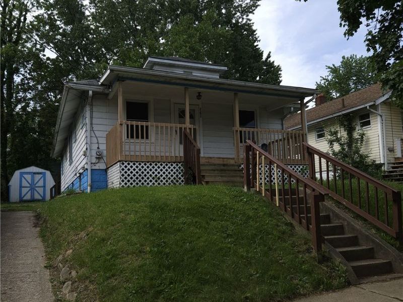 578 Plum Avenue, Akron, OH 44305 Photo 2