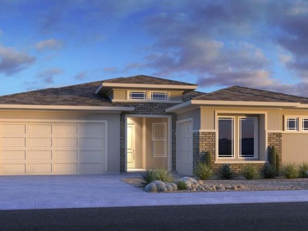 8752 W DENTON Lane, Glendale, AZ 85305