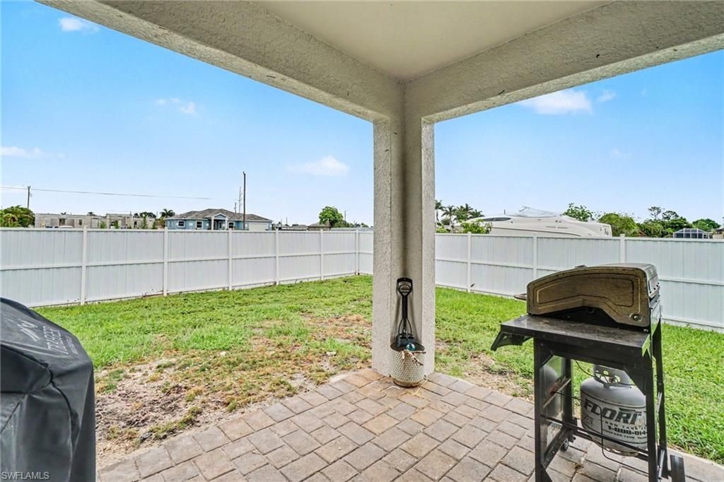 2045 NW 7th St, Cape Coral, FL 33993 Photo