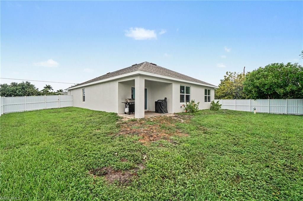 2045 NW 7th St, Cape Coral, FL 33993 Photo