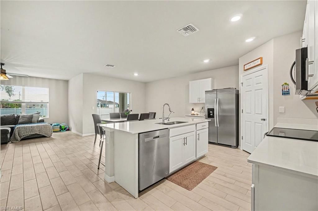 2045 NW 7th St, Cape Coral, FL 33993 Photo